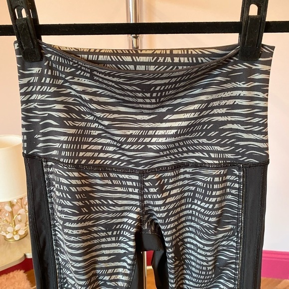 Lululemon Wunder Under Leggings Palm tree mesh size 4 or 6 - Picture 6 of 12